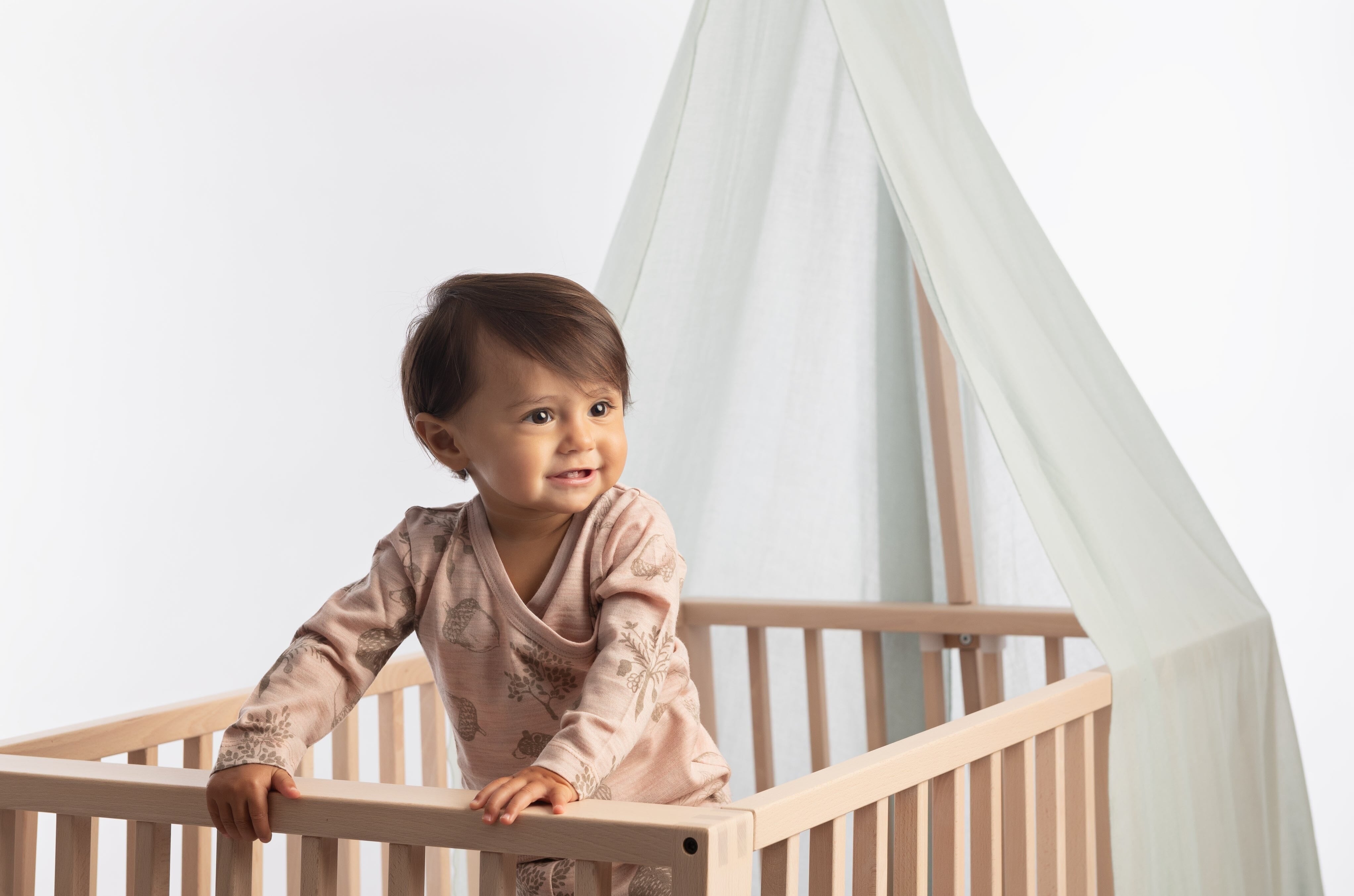 Round best sale cot uk