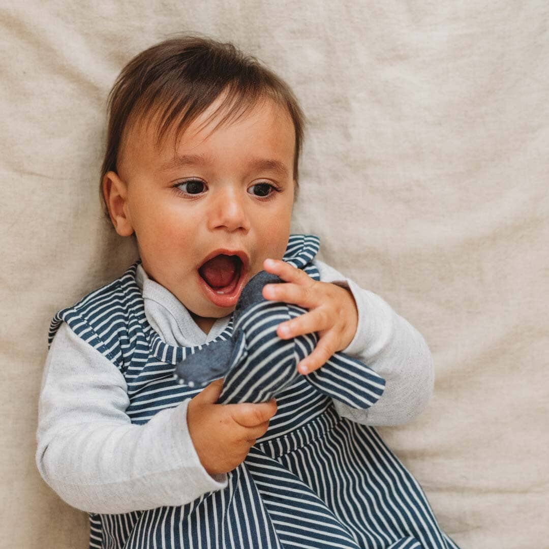 merino-kids-snuggle-toy-comforter-navy-stripe-comforters-navy-9421030195336-2_0a4d439f-1576-46cc-ad18-d4f189255bad | Merino Kids UK